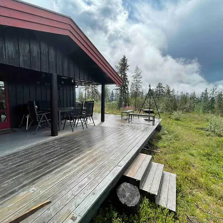 Charming Family In Ferienhaus