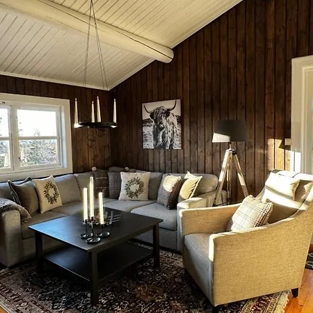 別荘 Charming Family In